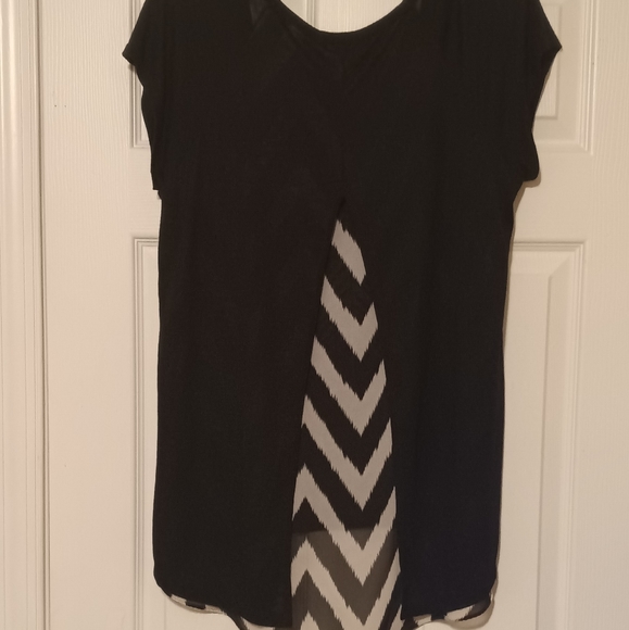 Preloved Black & White Top/Shirt - Picture 3 of 4